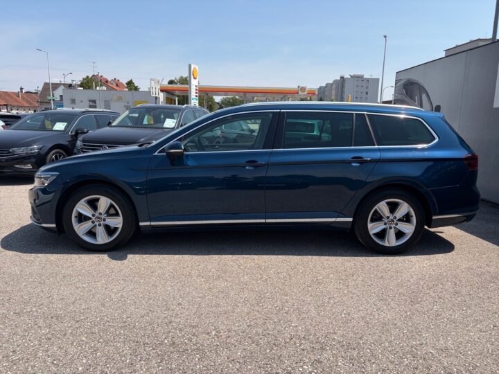 Abbildung Fahrzeugdetailansicht Volkswagen Passat Variant - Nr. 5