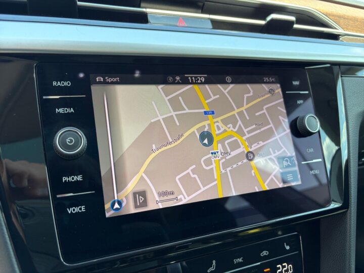 Abbildung Fahrzeugdetailansicht Volkswagen Arteon - Nr. 19