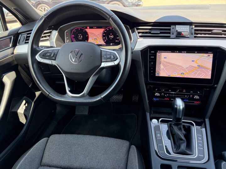 Abbildung Fahrzeugdetailansicht Volkswagen Passat Variant - Nr. 10