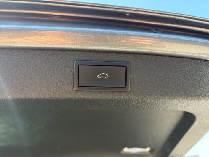 Abbildung Fahrzeugdetailansicht Skoda Superb - Nr. 30