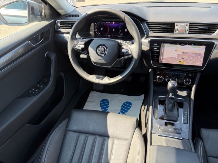 Abbildung Fahrzeugdetailansicht Skoda Superb - Nr. 11