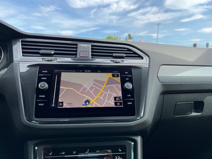 Abbildung Fahrzeugdetailansicht Volkswagen Tiguan - Nr. 24