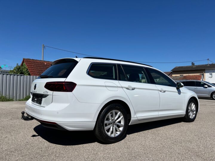 Abbildung Fahrzeugdetailansicht Volkswagen Passat Variant - Nr. 2