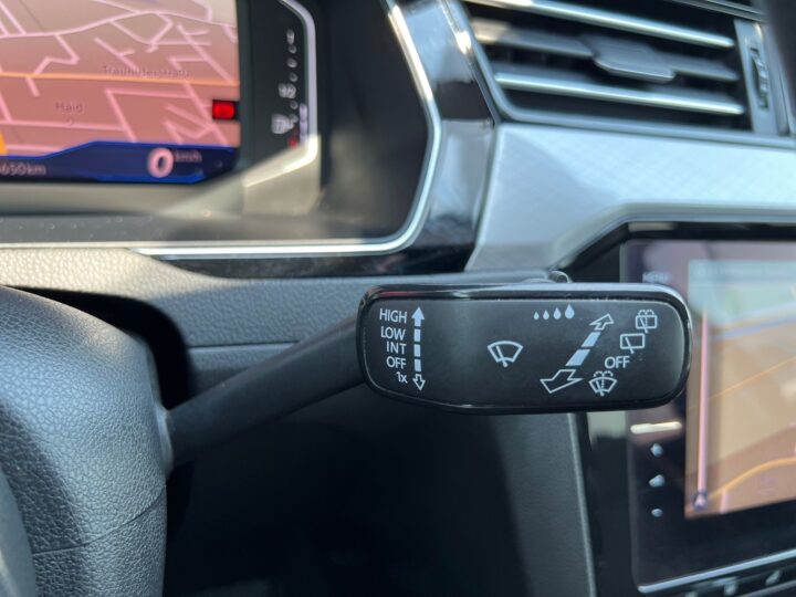 Abbildung Fahrzeugdetailansicht Volkswagen Passat - Nr. 41