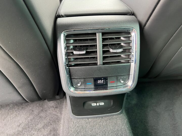 Abbildung Fahrzeugdetailansicht Skoda Octavia - Nr. 34