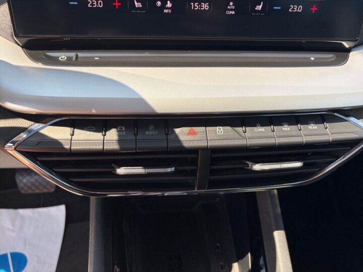 Abbildung Fahrzeugdetailansicht Skoda Octavia - Nr. 23