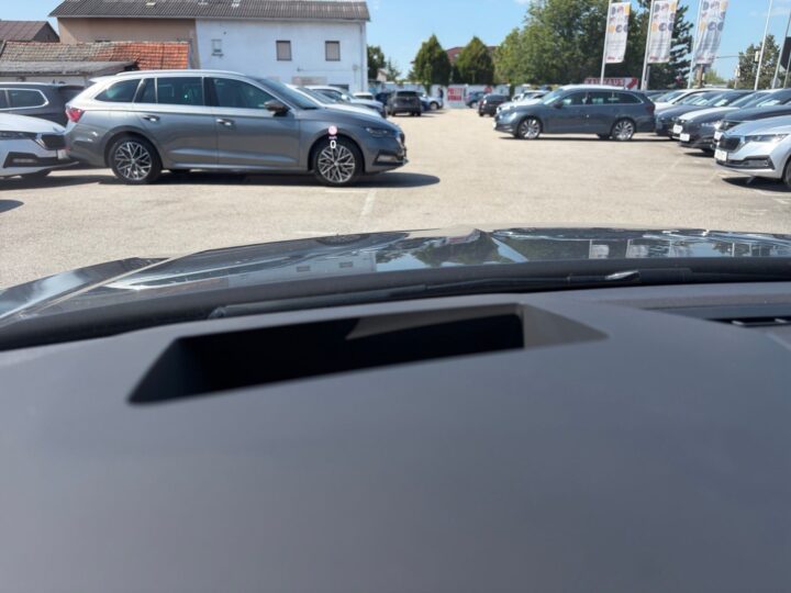 Abbildung Fahrzeugdetailansicht Skoda Octavia - Nr. 35