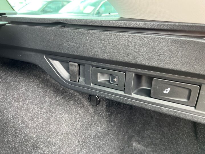 Abbildung Fahrzeugdetailansicht Skoda Octavia - Nr. 37