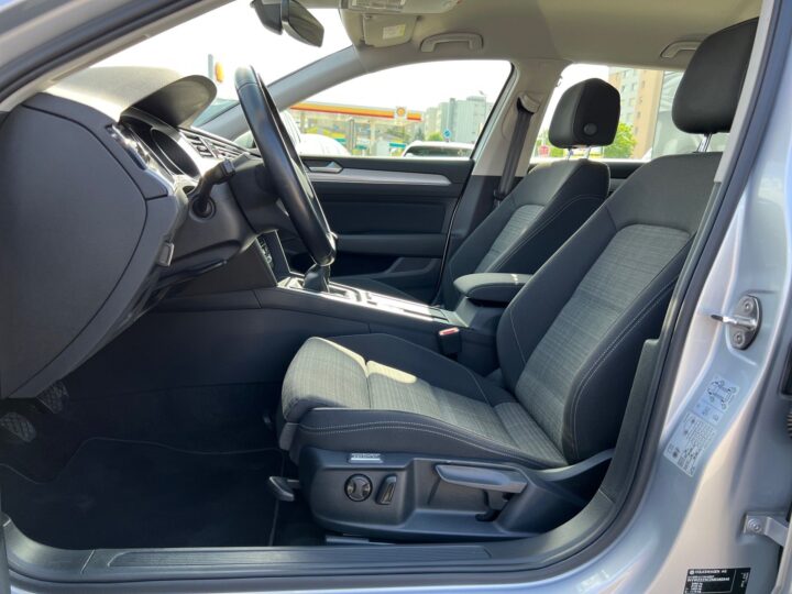 Abbildung Fahrzeugdetailansicht Volkswagen Passat Variant - Nr. 12