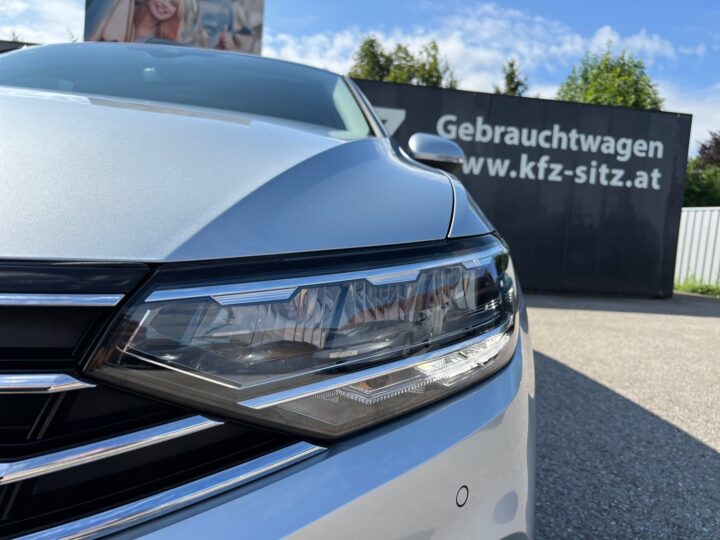 Abbildung Fahrzeugdetailansicht Volkswagen Passat Variant - Nr. 35