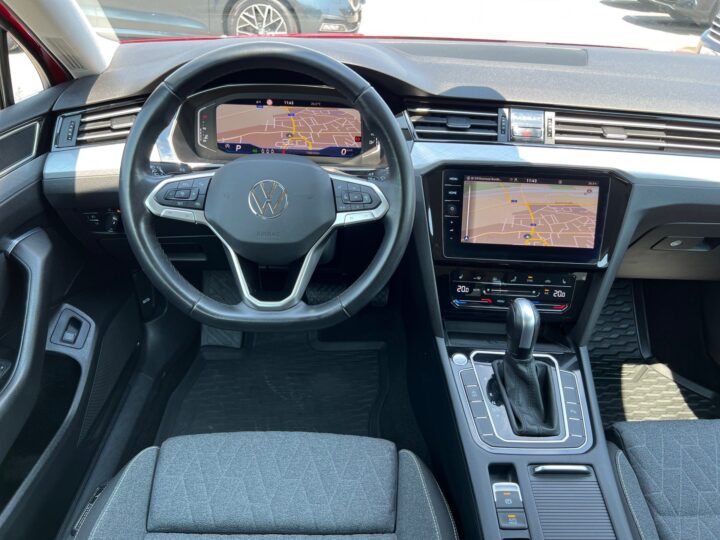 Abbildung Fahrzeugdetailansicht Volkswagen Passat - Nr. 10