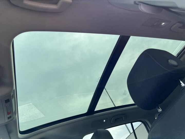 Abbildung Fahrzeugdetailansicht Volkswagen Touran - Nr. 29