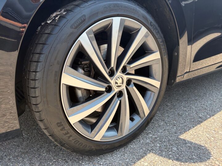 Abbildung Fahrzeugdetailansicht Skoda Octavia - Nr. 39
