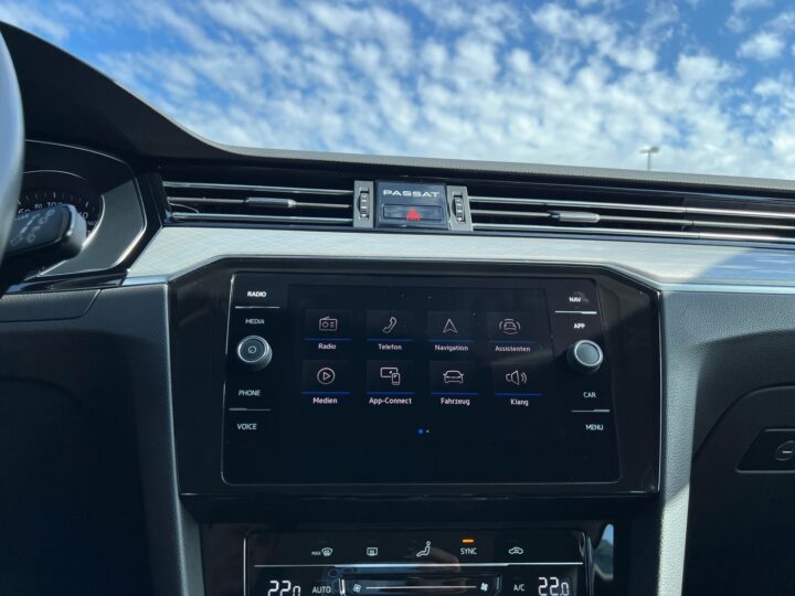 Abbildung Fahrzeugdetailansicht Volkswagen Passat Variant - Nr. 18