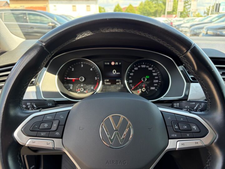 Abbildung Fahrzeugdetailansicht Volkswagen Passat Variant - Nr. 15