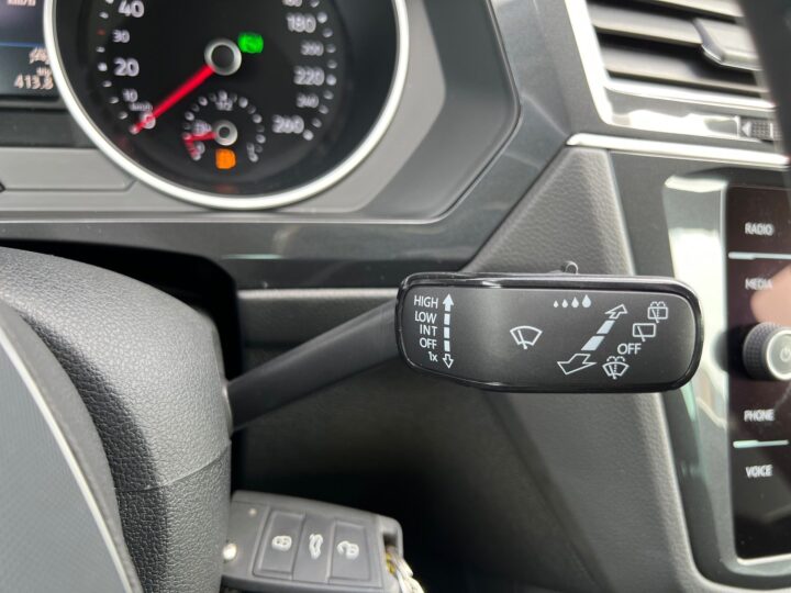 Abbildung Fahrzeugdetailansicht Volkswagen Tiguan - Nr. 40