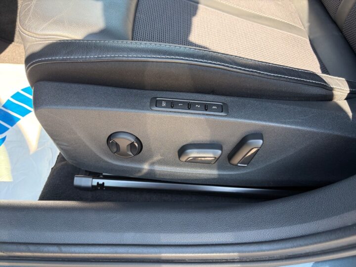 Abbildung Fahrzeugdetailansicht Skoda Octavia - Nr. 32