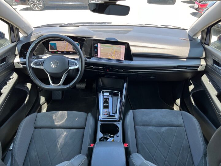 Abbildung Fahrzeugdetailansicht Volkswagen Golf Variant - Nr. 9