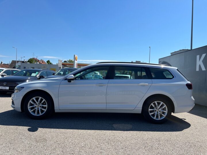 Abbildung Fahrzeugdetailansicht Volkswagen Passat Variant - Nr. 5