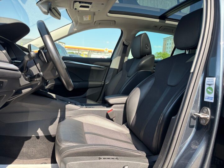 Abbildung Fahrzeugdetailansicht Skoda Octavia - Nr. 12