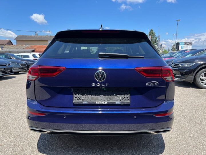 Abbildung Fahrzeugdetailansicht Volkswagen Golf Variant - Nr. 3