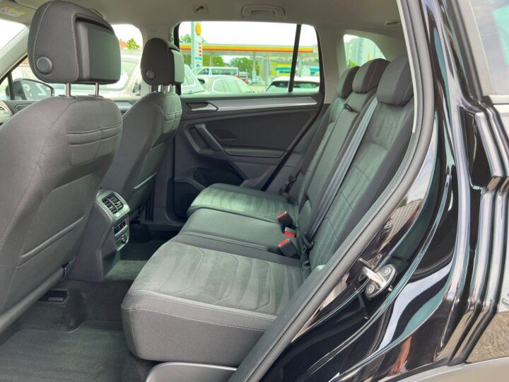 Abbildung Fahrzeugdetailansicht Volkswagen Tiguan - Nr. 13