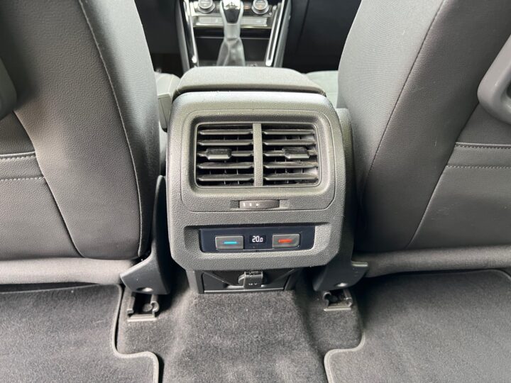 Abbildung Fahrzeugdetailansicht Volkswagen Touran - Nr. 32