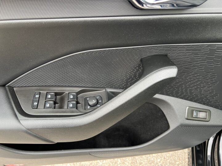 Abbildung Fahrzeugdetailansicht Skoda Octavia - Nr. 32