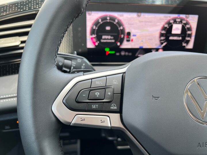 Abbildung Fahrzeugdetailansicht Volkswagen Tiguan - Nr. 40