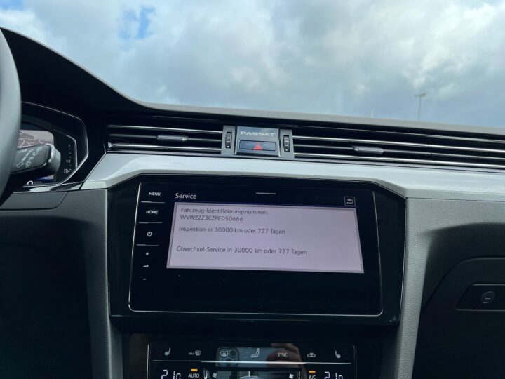Abbildung Fahrzeugdetailansicht Volkswagen Passat Variant - Nr. 26