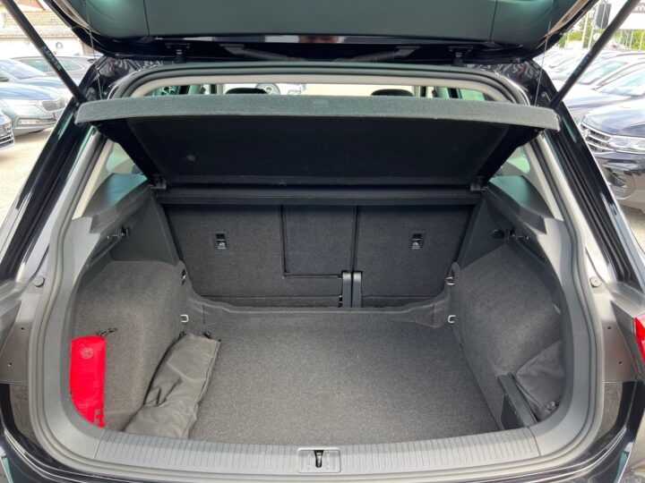 Abbildung Fahrzeugdetailansicht Volkswagen Tiguan - Nr. 14
