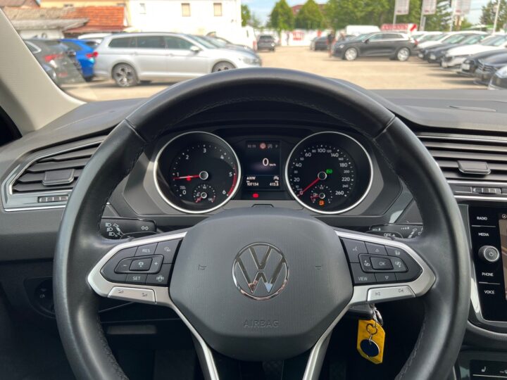 Abbildung Fahrzeugdetailansicht Volkswagen Tiguan - Nr. 15