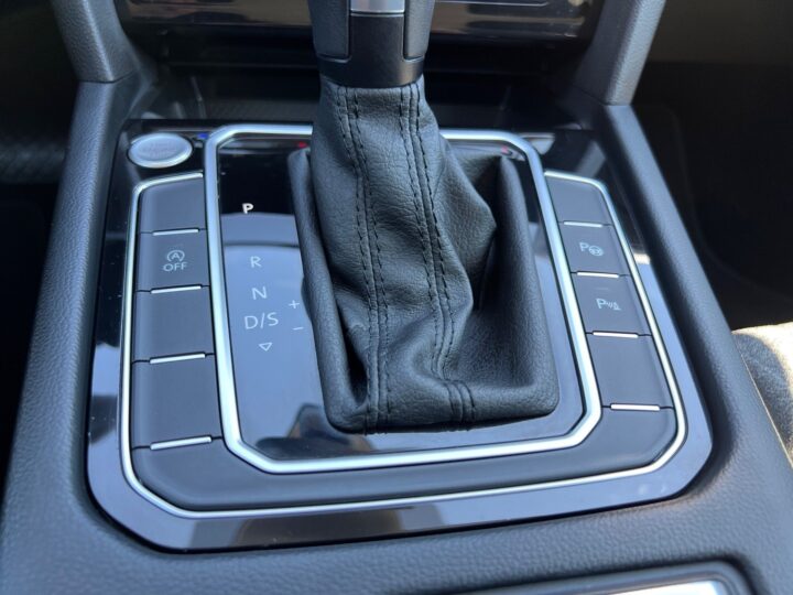 Abbildung Fahrzeugdetailansicht Volkswagen Passat Variant - Nr. 29