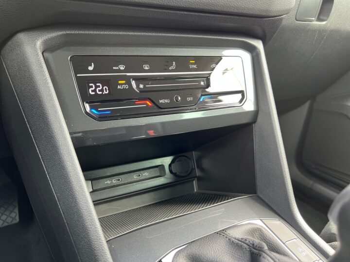 Abbildung Fahrzeugdetailansicht Volkswagen Tiguan - Nr. 27