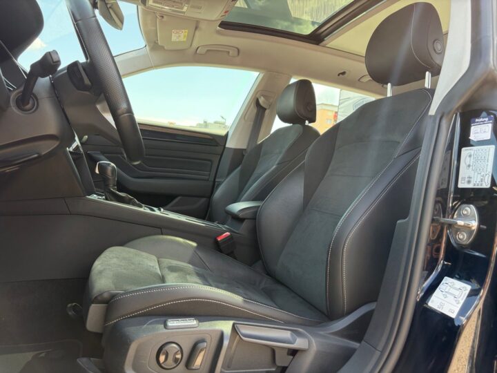 Abbildung Fahrzeugdetailansicht Volkswagen Arteon - Nr. 12