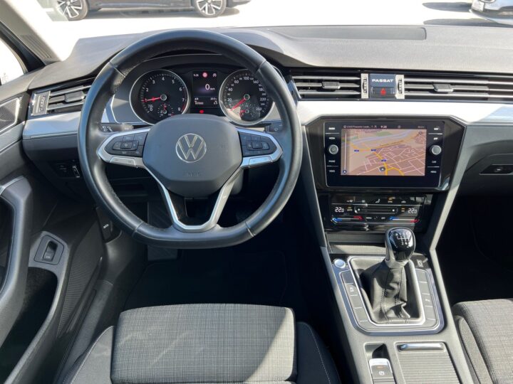 Abbildung Fahrzeugdetailansicht Volkswagen Passat Variant - Nr. 10