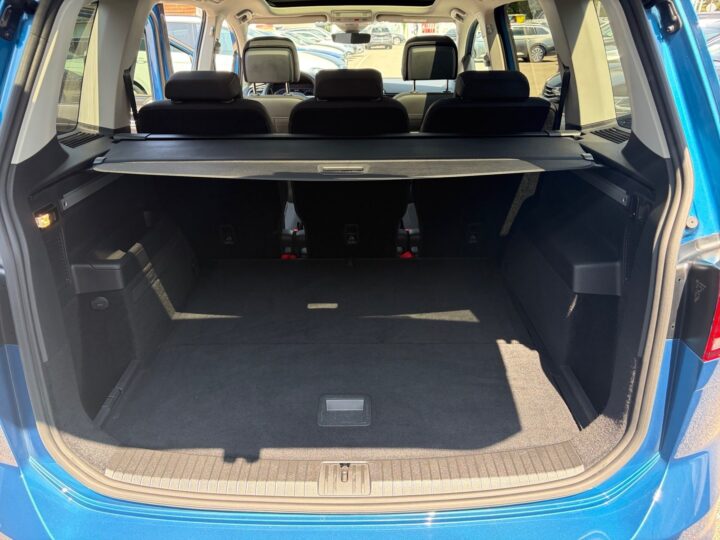 Abbildung Fahrzeugdetailansicht Volkswagen Touran - Nr. 14