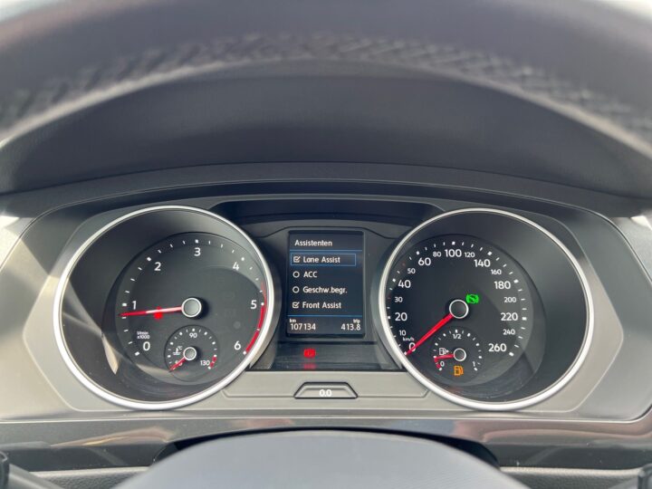 Abbildung Fahrzeugdetailansicht Volkswagen Tiguan - Nr. 17