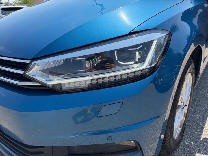 Abbildung Fahrzeugdetailansicht Volkswagen Touran - Nr. 37