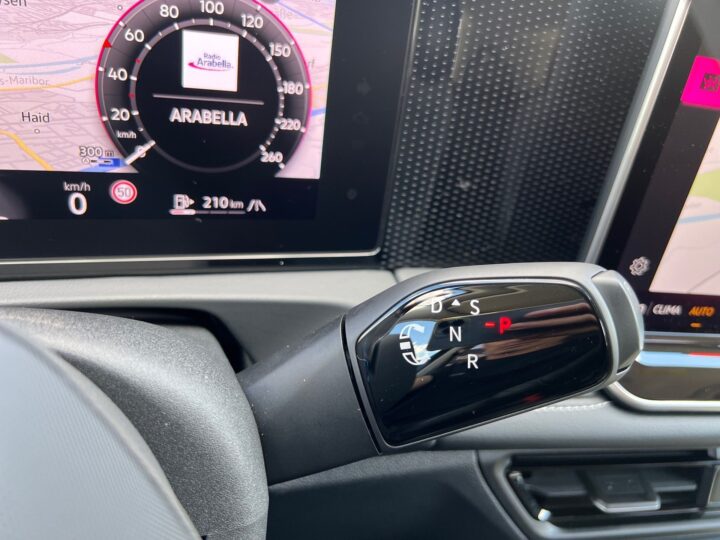 Abbildung Fahrzeugdetailansicht Volkswagen Tiguan - Nr. 41
