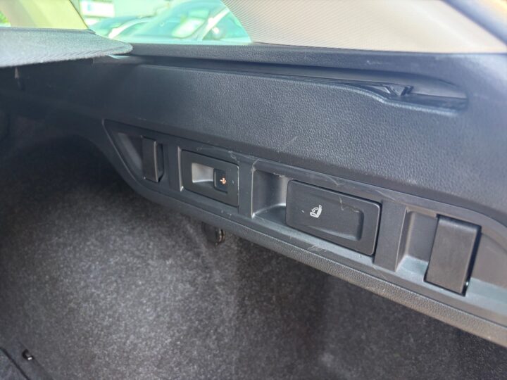 Abbildung Fahrzeugdetailansicht Skoda Octavia - Nr. 34