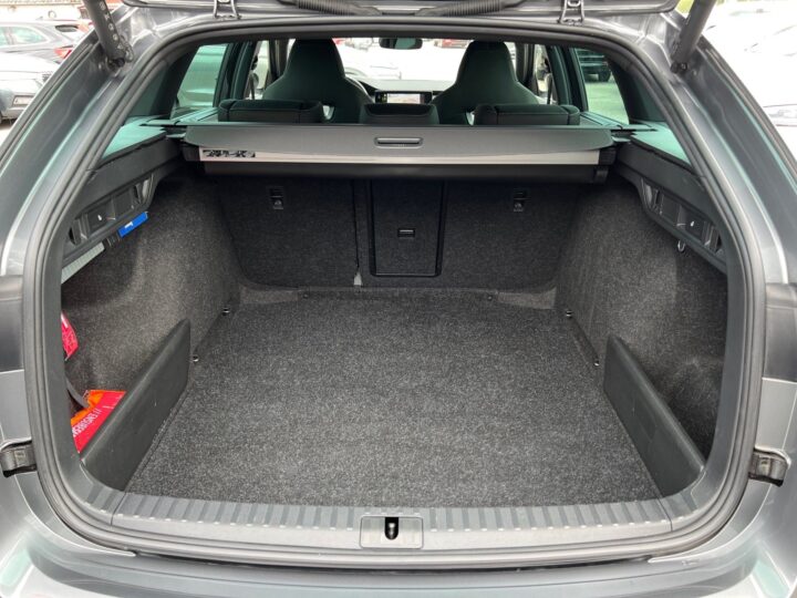 Abbildung Fahrzeugdetailansicht Skoda Octavia - Nr. 14