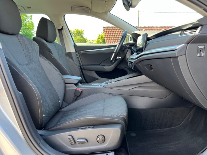 Abbildung Fahrzeugdetailansicht Skoda Octavia - Nr. 34