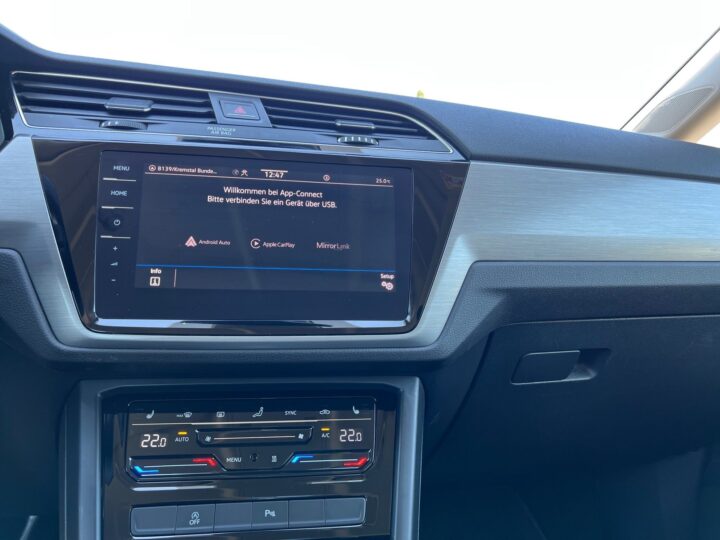 Abbildung Fahrzeugdetailansicht Volkswagen Touran - Nr. 22