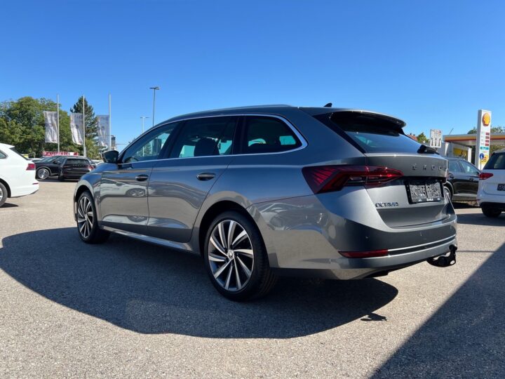 Abbildung Fahrzeugdetailansicht Skoda Octavia - Nr. 4