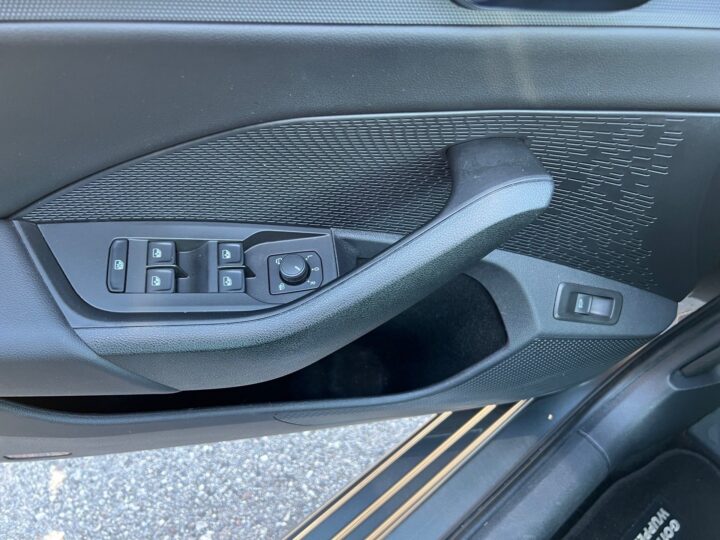 Abbildung Fahrzeugdetailansicht Skoda Octavia - Nr. 30
