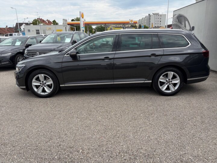 Abbildung Fahrzeugdetailansicht Volkswagen Passat - Nr. 5