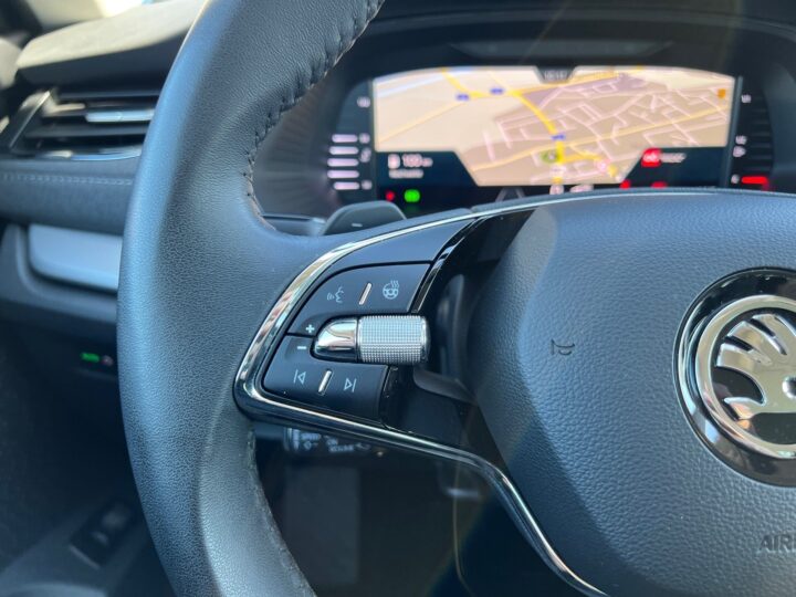 Abbildung Fahrzeugdetailansicht Skoda Octavia - Nr. 44