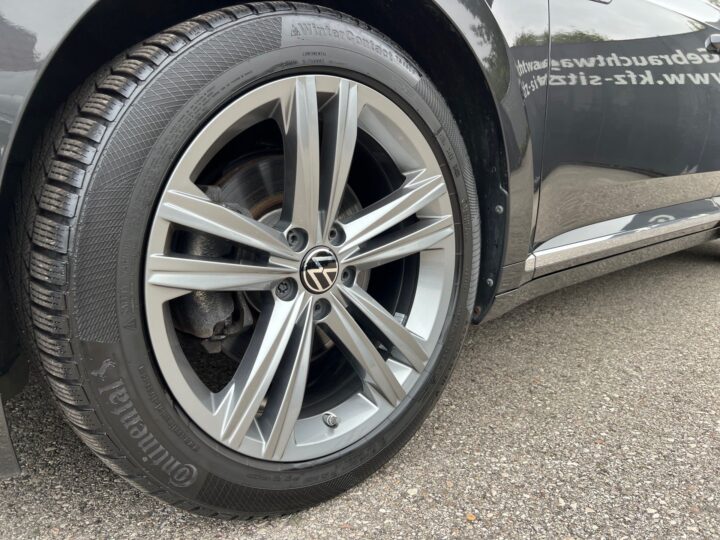 Abbildung Fahrzeugdetailansicht Volkswagen Arteon - Nr. 37