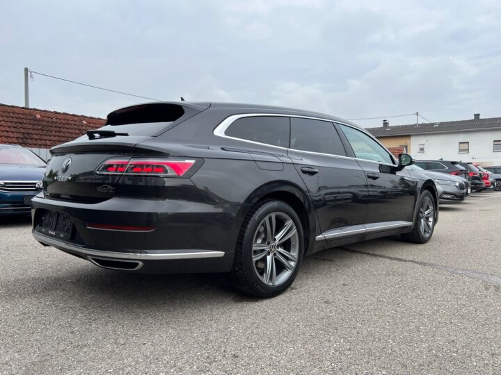 Abbildung Fahrzeugdetailansicht Volkswagen Arteon - Nr. 2